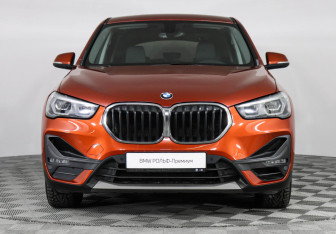 Подержанный автомобиль BMW X1 2020 года (3 фото)