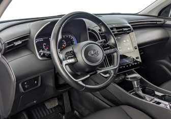 Подержанный автомобиль Hyundai Tucson 2021 года (15 фото)