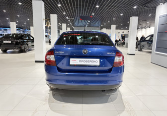 Подержанный автомобиль Skoda Rapid Liftback 2018 года (3 фото)
