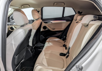 Подержанный автомобиль BMW X2 2018 года (12 фото)