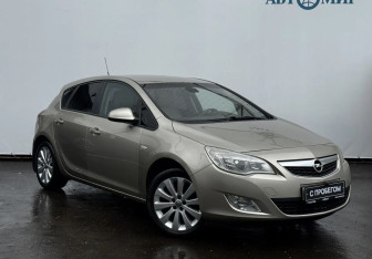 Подержанный автомобиль Opel Astra Hatchback 2011 года (3 фото)