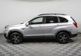 Подержанный автомобиль Chevrolet Captiva 2012 года (8 фото)