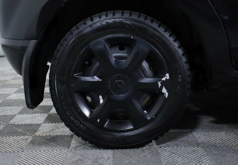 Подержанный автомобиль Renault Sandero 2013 года (5 фото)