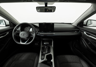 Подержанный автомобиль Geely Emgrand 2023 года (7 фото)