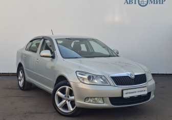 Подержанный автомобиль Skoda Octavia Liftback 2012 года (3 фото)