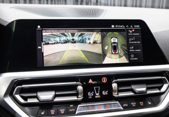 Подержанный автомобиль BMW M4 Coupe 2021 года (25 фото)