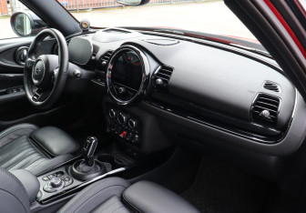 Подержанный автомобиль MINI Clubman Wagon 2022 года (8 фото)