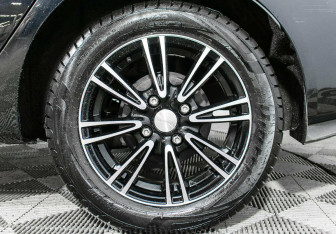 Подержанный автомобиль Ford Fiesta Sedan 2016 года (8 фото)