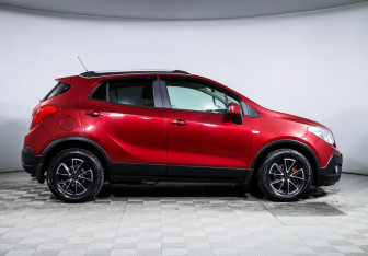 Подержанный автомобиль Opel Mokka 2013 года (4 фото)