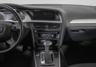 Подержанный автомобиль Audi A4 Sedan 2013 года (14 фото)