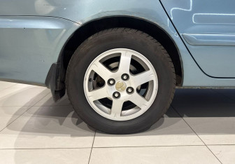 Подержанный автомобиль Mitsubishi Lancer Wagon 2006 года (17 фото)