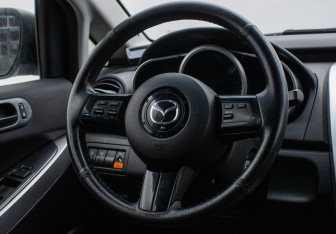 Подержанный автомобиль Mazda CX-7 2008 года (15 фото)