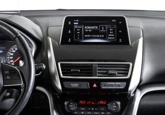 Подержанный автомобиль Mitsubishi Eclipse Cross 2019 года (13 фото)