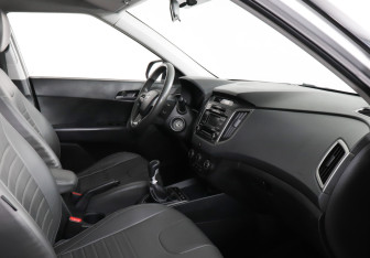 Подержанный автомобиль Hyundai Creta 2017 года (10 фото)