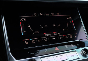 Подержанный автомобиль Audi A6 Sedan 2020 года (30 фото)