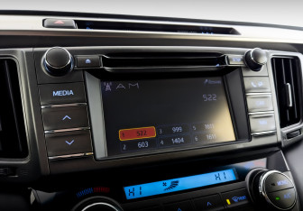 Подержанный автомобиль Toyota RAV4 2013 года (26 фото)
