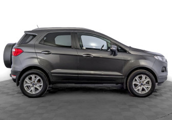 Подержанный автомобиль Ford EcoSport 2016 года (4 фото)