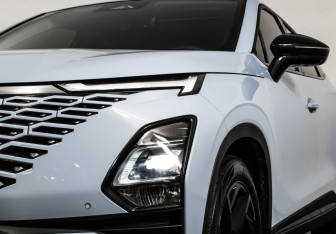 Подержанный автомобиль Omoda C5 2023 года (18 фото)