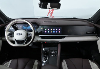 Подержанный автомобиль Geely Monjaro 2024 года (8 фото)