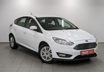 Подержанный автомобиль Ford Focus Hatchback 2019 года (3 фото)