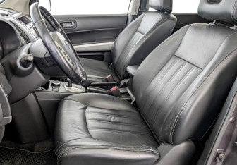 Подержанный автомобиль Nissan X-Trail 2014 года (20 фото)