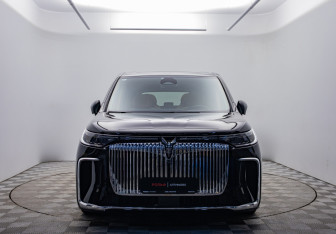 Подержанный автомобиль Voyah Dream 2024 года (2 фото)