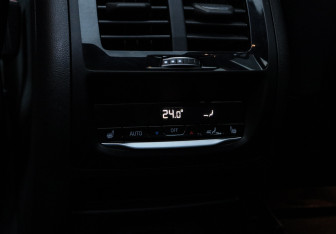 Подержанный автомобиль BMW X3 2022 года (13 фото)