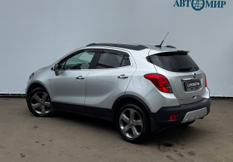 Подержанный автомобиль Opel Mokka 2014 года (6 фото)
