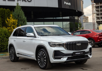 Подержанный автомобиль Geely Monjaro 2024 года (2 фото)