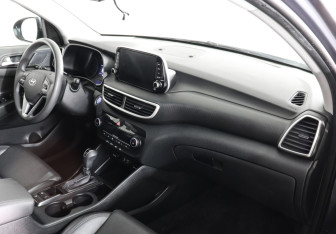 Подержанный автомобиль Hyundai Tucson 2020 года (10 фото)