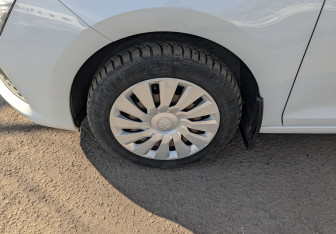 Подержанный автомобиль Skoda Rapid Liftback 2021 года (18 фото)