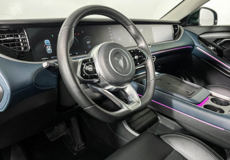 Подержанный автомобиль Voyah Free 2023 года (13 фото)