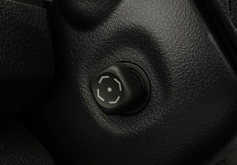 Подержанный автомобиль Toyota Camry Sedan 2012 года (15 фото)