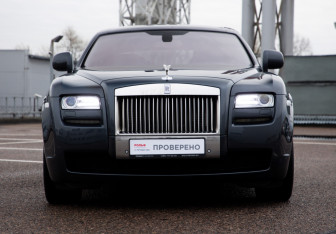 Подержанный автомобиль Rolls-Royce Ghost 2010 года (4 фото)