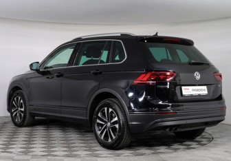 Подержанный автомобиль Volkswagen Tiguan 2019 года (7 фото)
