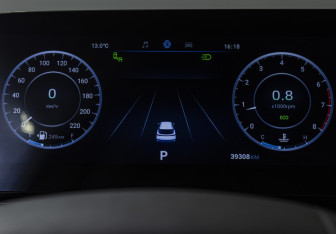 Подержанный автомобиль Omoda C5 2024 года (12 фото)