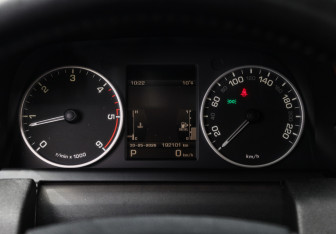 Подержанный автомобиль Land Rover Range Rover Sport 2011 года (27 фото)