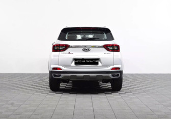 Подержанный автомобиль Chery Tiggo 4 Pro 2023 года (4 фото)