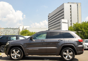 Подержанный автомобиль Jeep Grand Cherokee 2014 года (5 фото)