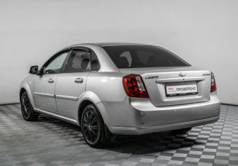 Подержанный автомобиль Chevrolet Lacetti Sedan 2012 года (7 фото)