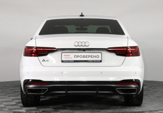 Подержанный автомобиль Audi A4 Sedan 2021 года (6 фото)