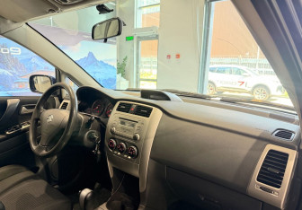 Подержанный автомобиль Suzuki Liana Wagon 2007 года (10 фото)
