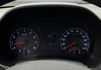 Подержанный автомобиль Hyundai Solaris Sedan 2020 года (22 фото)