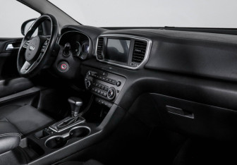 Подержанный автомобиль Kia Sportage 2021 года (9 фото)