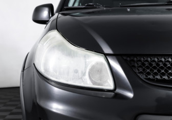 Подержанный автомобиль Suzuki SX4 Hatchback 2011 года (21 фото)