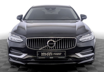 Подержанный автомобиль Volvo S90 2020 года (2 фото)