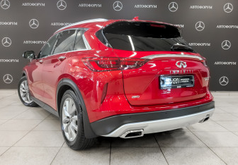 Подержанный автомобиль Infiniti QX50 2021 года (7 фото)