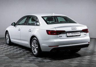 Подержанный автомобиль Audi A4 Sedan 2018 года (7 фото)