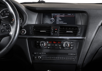 Подержанный автомобиль BMW X3 2012 года (14 фото)