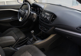 Подержанный автомобиль LADA (ВАЗ) Vesta Sedan 2020 года (7 фото)
